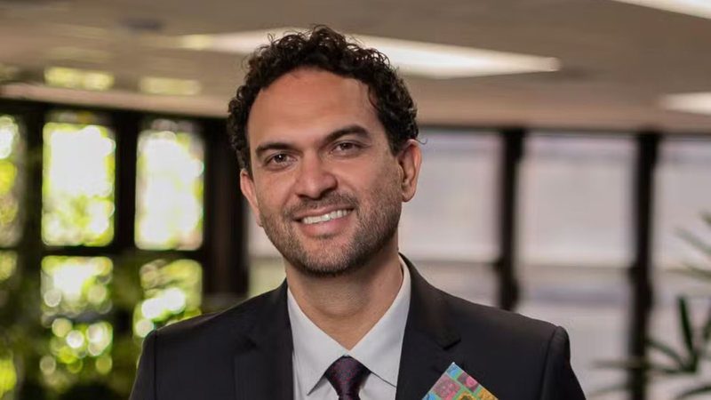 No momento, você está visualizando CEO da Quaest, Felipe Nunes lança livro ‘Brasil no Espelho’ no Recife